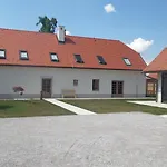 Smrekarjeva Domacija
