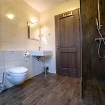 Smrekarjeva Domacija *