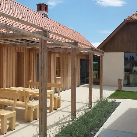 Farmház Smrekarjeva Domacija