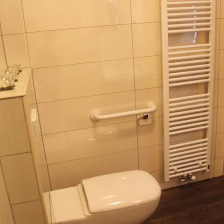 Farmház Smrekarjeva Domacija Postojna