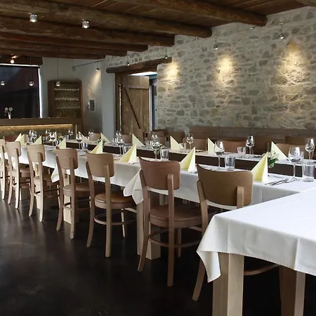 Smrekarjeva Domacija Постойна