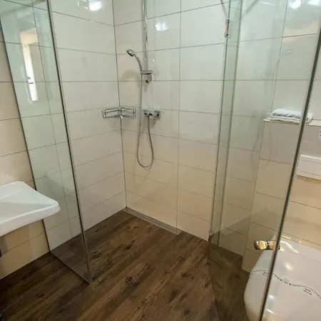 Smrekarjeva Domacija Фермерский дом Постойна