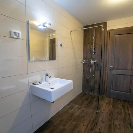 Smrekarjeva Domacija Фермерский дом