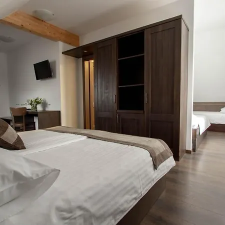 Alloggio per agriturismo Smrekarjeva Domacija Postumia