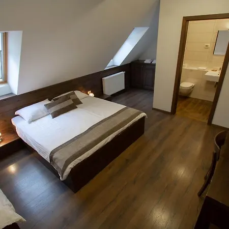 Smrekarjeva Domacija