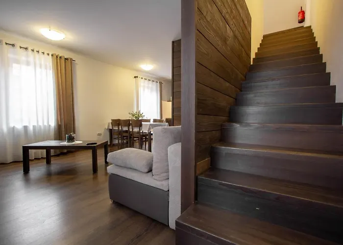 Smrekarjeva Domacija * بوستوينا