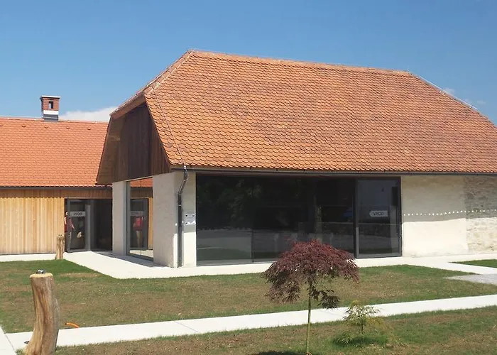 Smrekarjeva Domacija בית חווה *